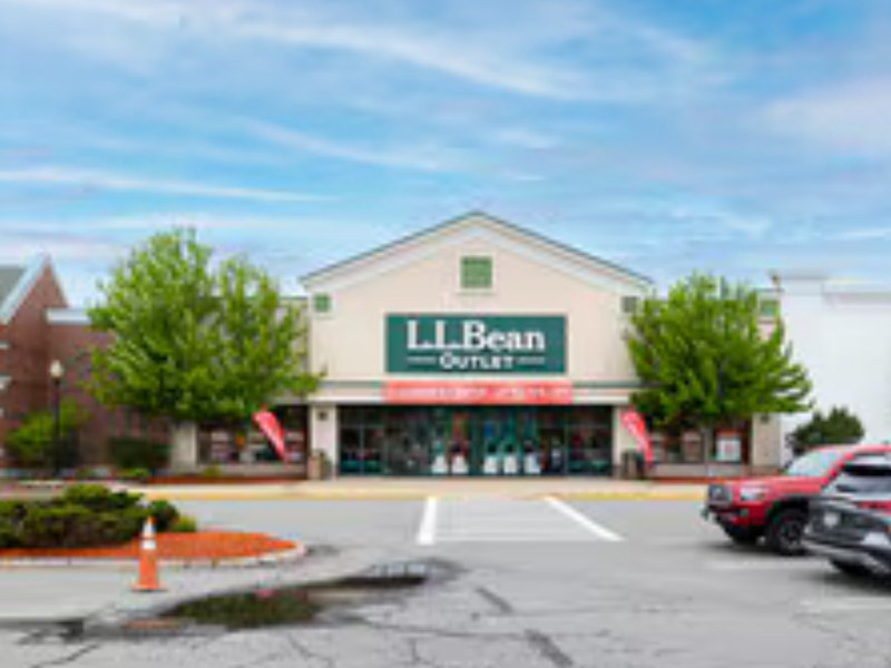 Retail shopping center in Nashua, NH